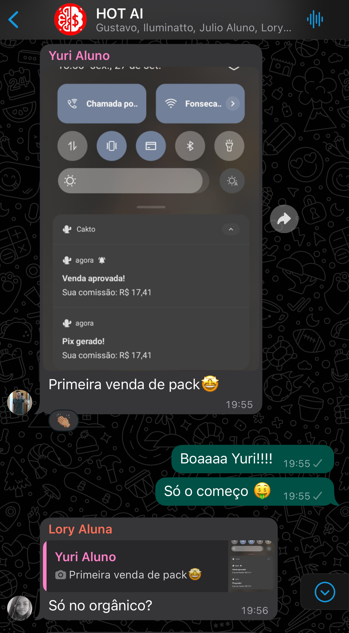 Yuri Aluno celebrando sua primeira venda de pack